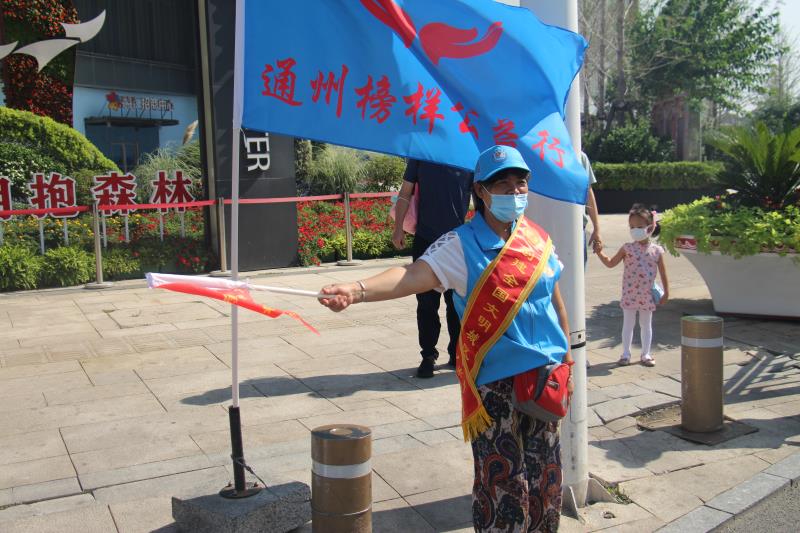 <strong>男人透女人播放器免费软件</strong>